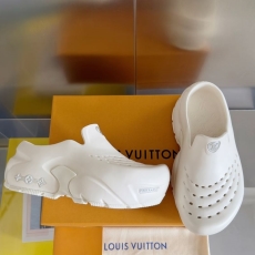 Louis Vuitton Slippers